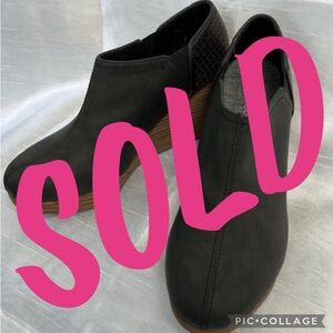 Dr. Scholl's HARLOW Comfort Step Ankle Booties BLACK FAUX SUEDE Size 9.5